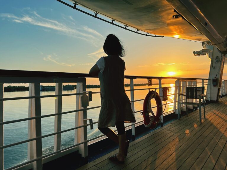 Unveiling the Luxury: Top VIP Perks on Cruises and Resorts for Unforgettable Family Experiences